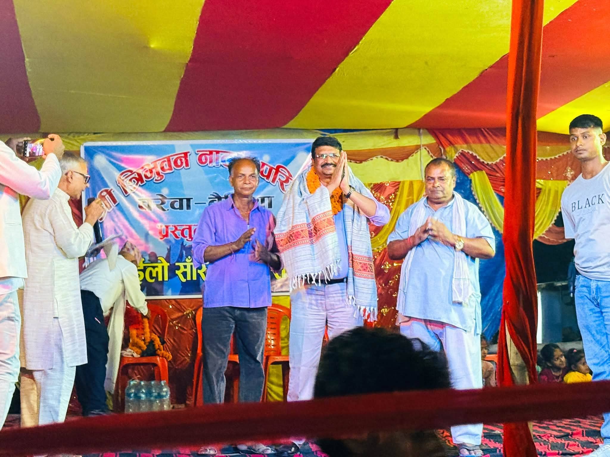 बाराका निवर्तमान मन्त्री महम्मद समिर सम्मानित : २०६ वर्ष पुरानो बरेवा दुर्गा मन्दिर पुनर्निर्माणका लागि ५० लाख बजेट विनियोजन