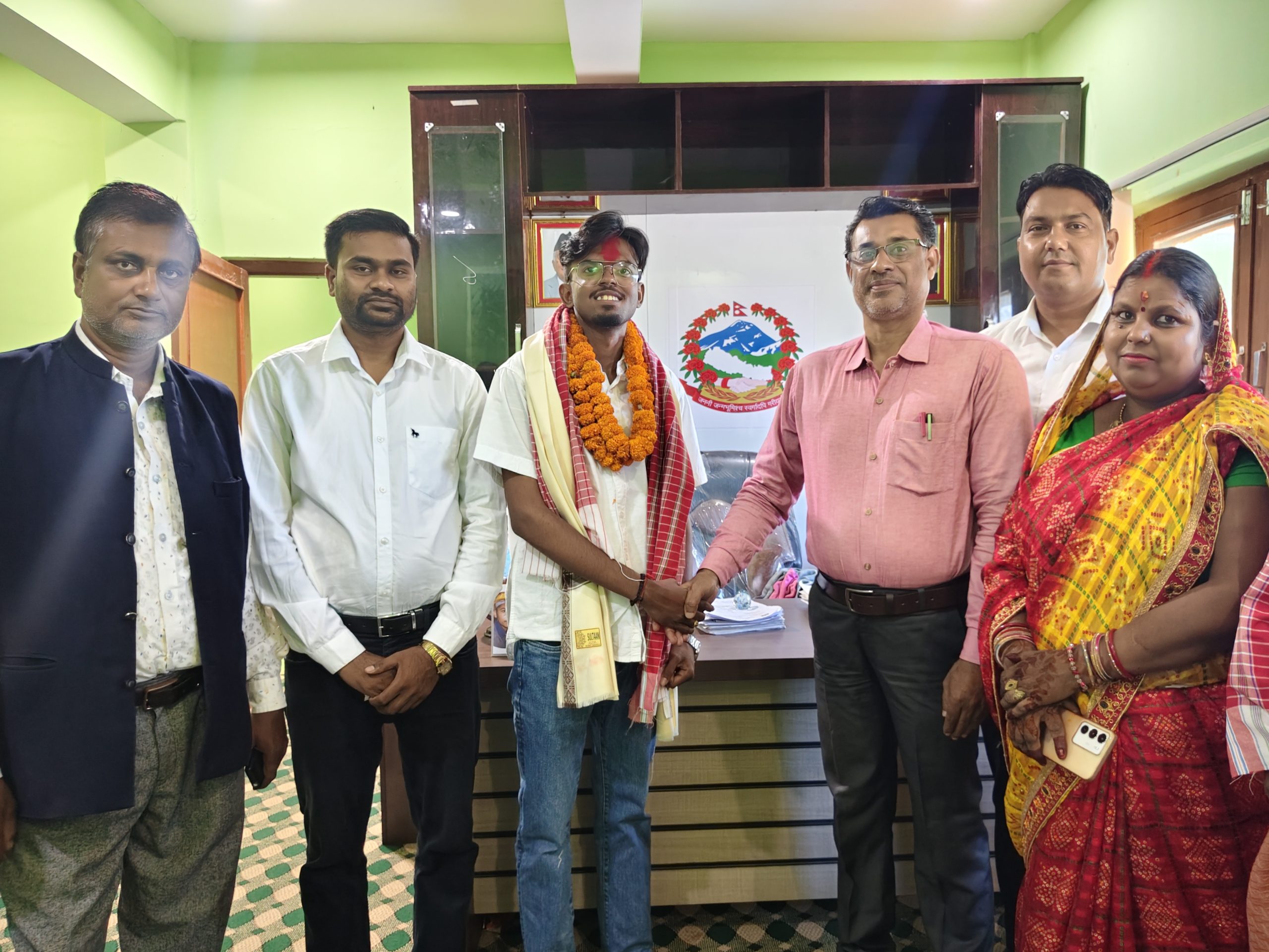 कमेडी च्याम्पियन सिजन–४ को ‘टप ९’ सम्म पुग्न सफल कलाकार शुभम सिंह सम्मानित