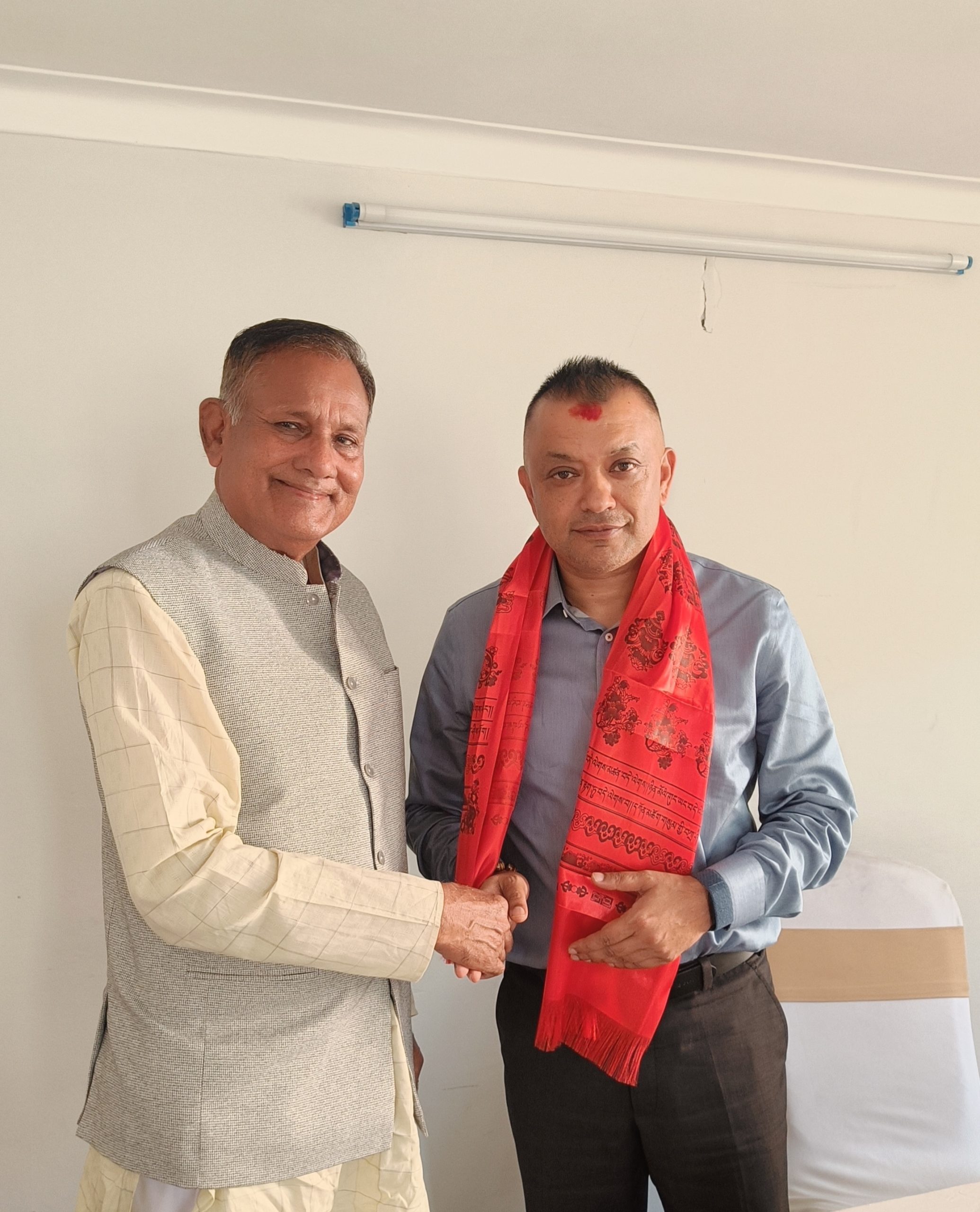 गगन थापालाई बधाई दिदै फर्मुल्लाह मन्सूरले भने कांग्रेस नयाँ ऊर्जा र संकल्पका साथ अघि बढ्यो